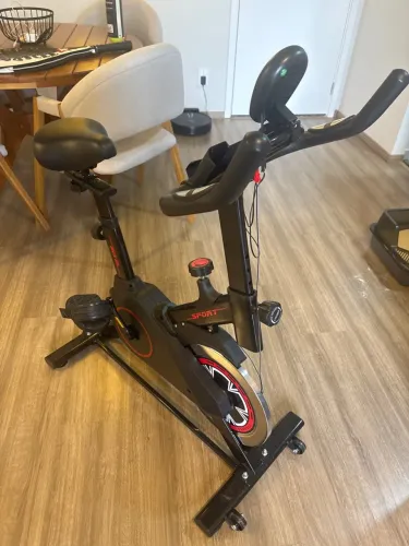 Bicicleta ergométrica nova