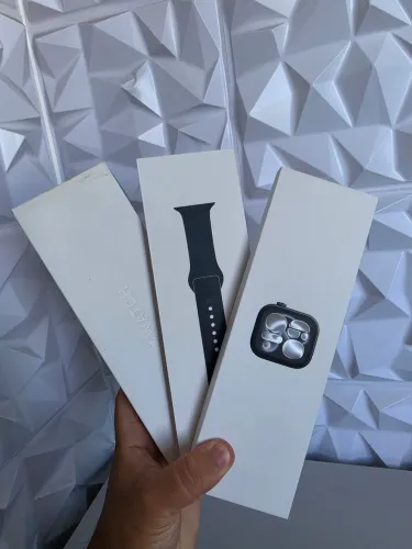 Apple Watch Series 11 46mm Jet Black GPS Novo