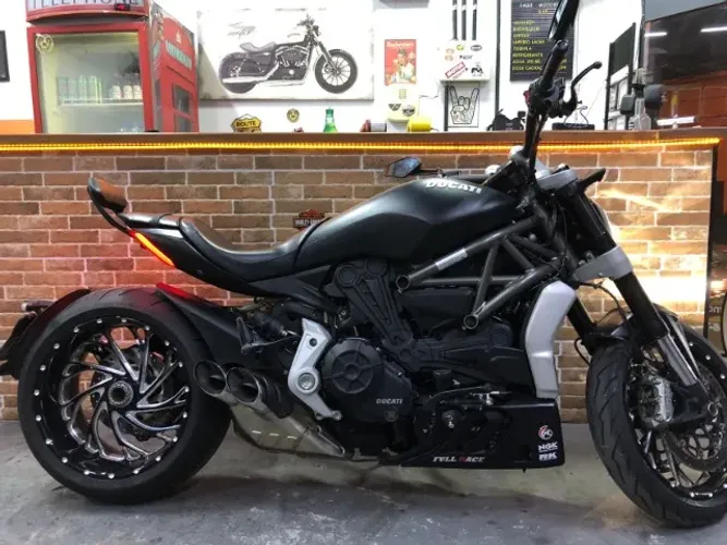 ducati diavel pouco rodada estado impecavel