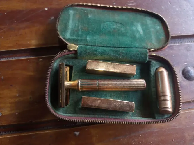 Estojo de Barbear vintage Gillette Tech anos 1930/1950.