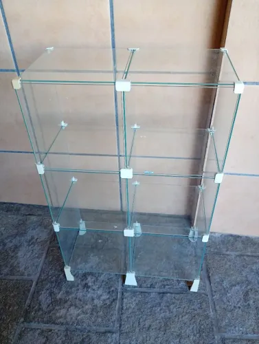 ARMÁRIO DE VIDRO 6 ESPAÇOS