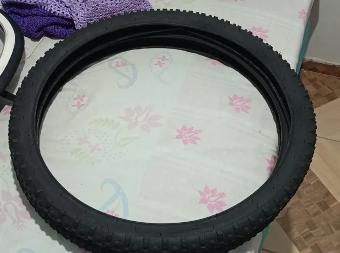 Pneu de bicicleta aro 26