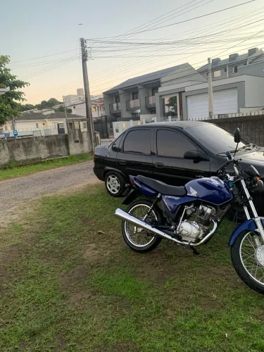 Moto em excelente estado sem multas só transferir documentos em dia