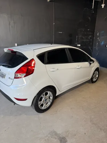 Ford Fiesta SE 1.6 16V Flex 5P 2013