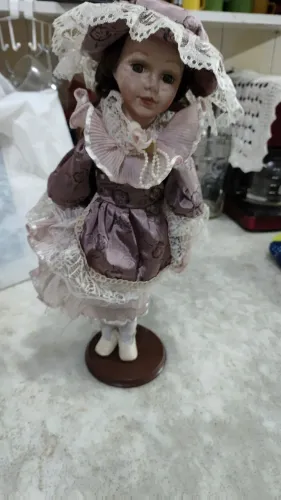 Boneca de porcelana 