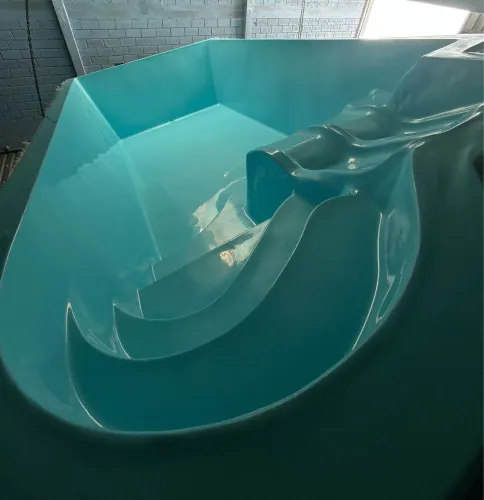Piscina 6,00 x 3,00 x 1,30 LEVES DEFEITOS NO GEL GARANTIA CASCO 1 ANO
