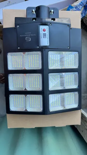 LUMINÁRIA SOLAR LED