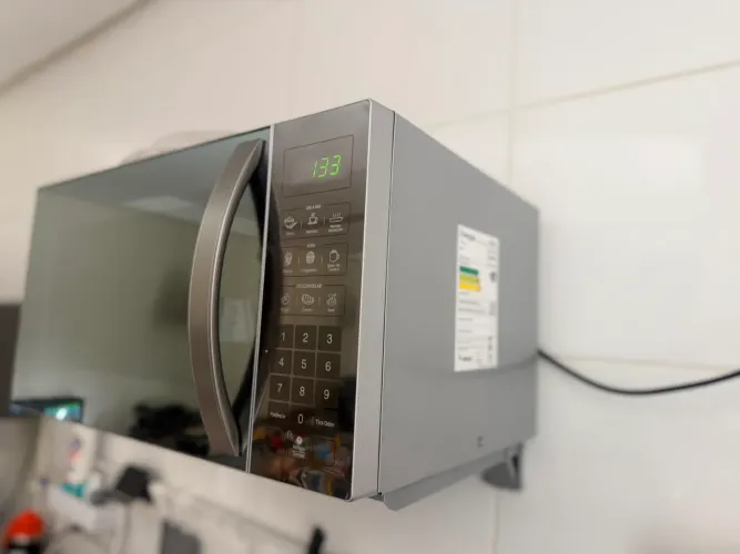 Micro-ondas Mondial MO-02-34-E, 34 litros, 220V