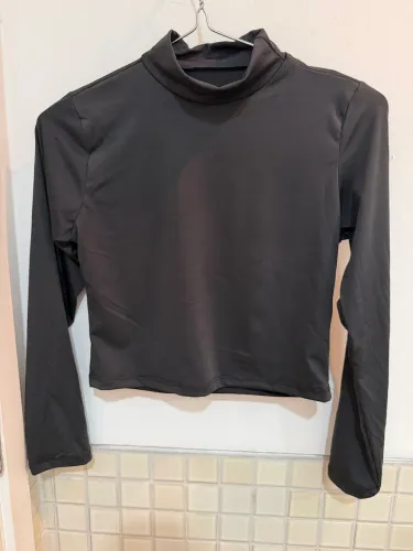 Lote de roupa feminina