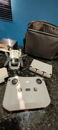 Dji 2 mini flyer more combo