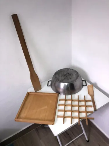 Kit Tacho com pá e Tabuleiro para confecção de Doce de Leite e outros.
