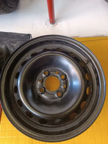Roda Fiat aro 14 nova