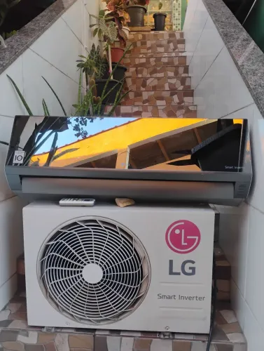 Ar condicionado LG espelhado inverter