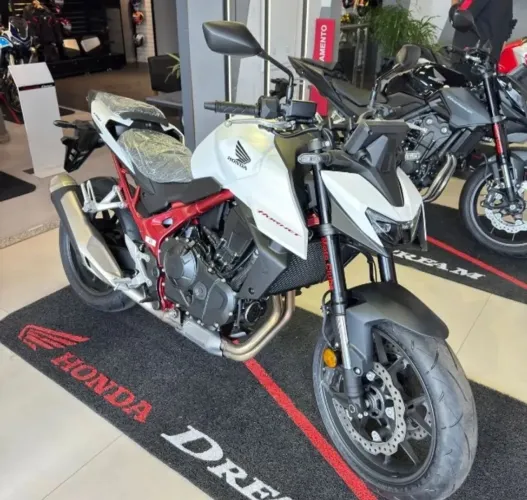 CB HORNET 750 PRONTA ENTREGA 2026