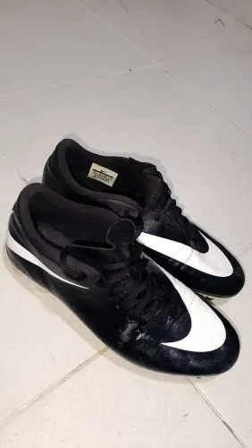 Chuteira Nike original( conservada)