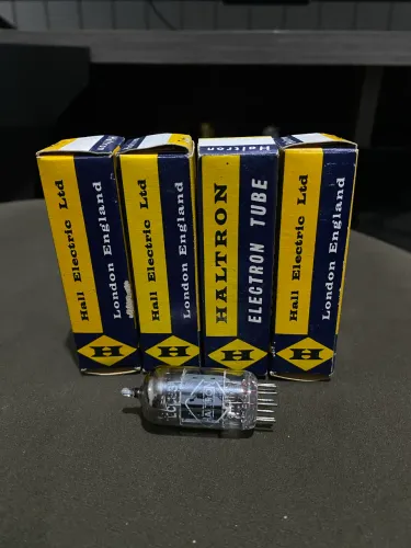 Válvula para amplificador de guitarra Ecc83 (12AX7)