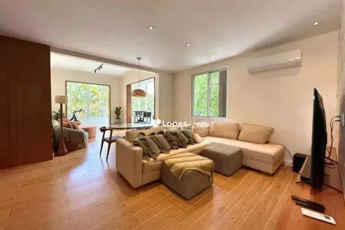 Apartamento Reformado 2 Quartos (1 Suíte) no Jardim Botânico | 113m², Silencioso e Charme