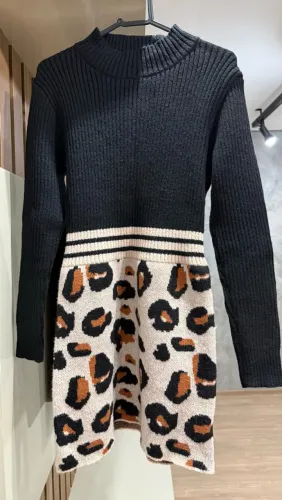 Vestido Tricô M Preto com Oncinha