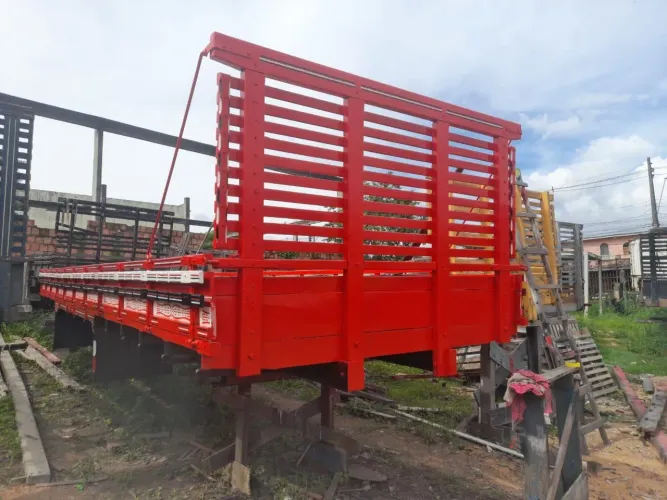 Carroceria de truck 8x2