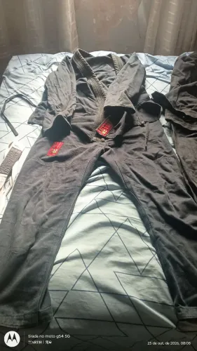 2 kimonos de jiu-jitsu 
