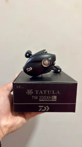 Carretilha Daiwa TW 200XH L - NOVA