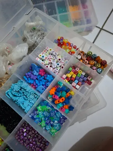 Materiais para confecção de acessórios de miçangas