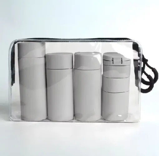 Estojo de Higiene Pessoal para viagem com 6 itens.