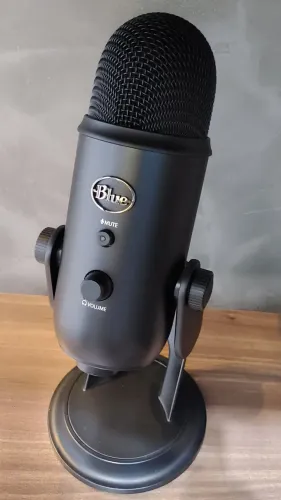 Microfone Condensador - Logitech: Blue - Yeti (Blackout)