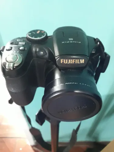 Camera FujiFilm 14Mp zoom optico 18x