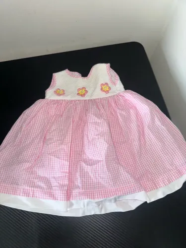 Vestido intanfil rosa e branco