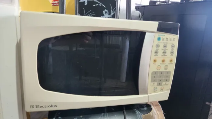 Microondas Eletrolux 18L