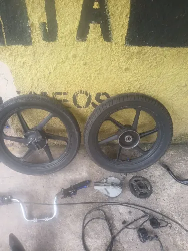 Peças de moto *LEIA A DESCRIÇÃO*