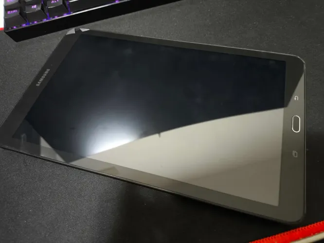 Tablet Samsung Tab E SM-T561M