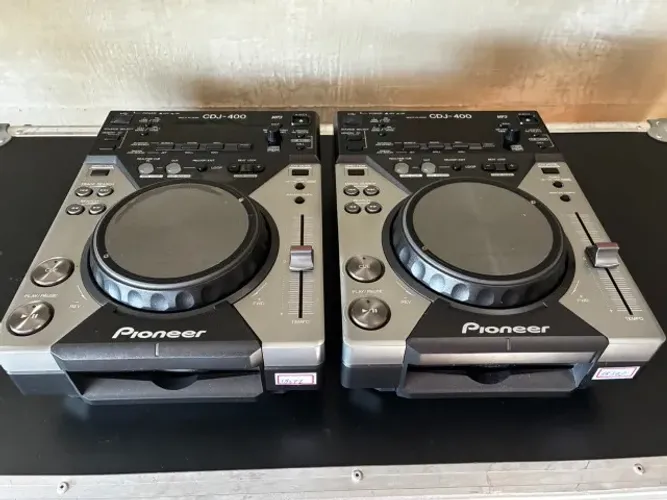 CDJ Pioneer CDJ-400 (Par)