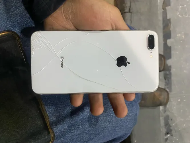 iPhone 8 Plus