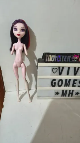 Monster high Elissabat SUCATA leia descrição