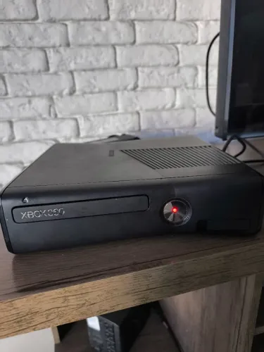 Xbox 360 para reparo (código de erro 0023)