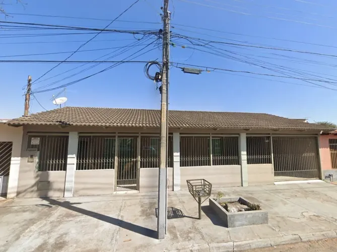 Casa 03 Quartos 02 Cozinhas Churrasqueira 76,80m² Cidade Jardim Goiânia
