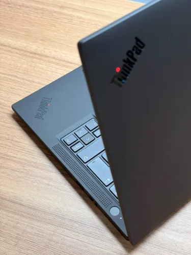 Notebook Lenovo Thinkpad T14 G5 Intel Ultra 7 NPU Boost 32Gb 512SSD 14" WUXGA W11 Pro
