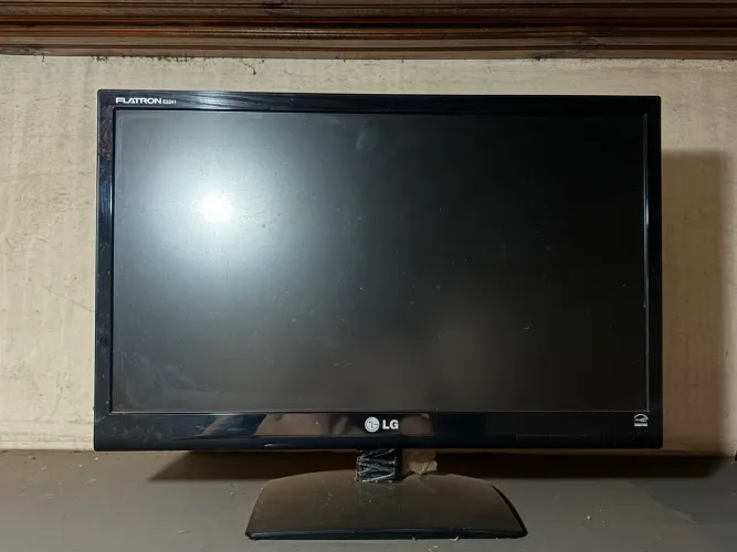 Monitor LG Flatron E2241 21,5? LED Full HD