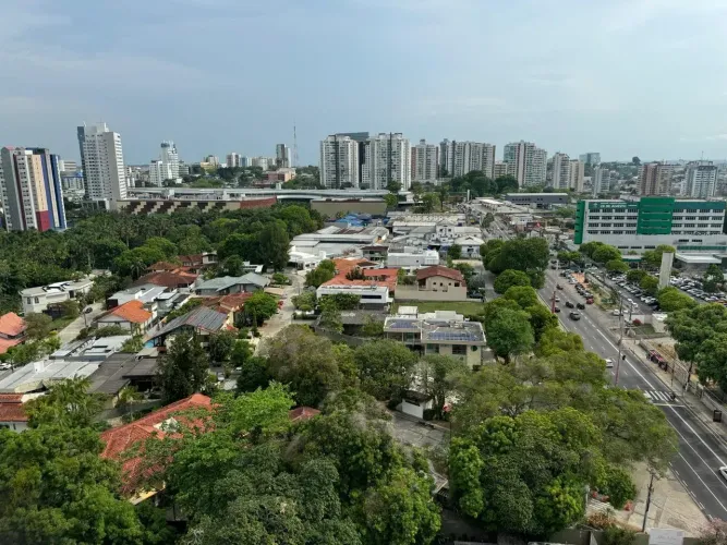SINGOLARE, MOBILIADO, 3 SUÍTES, ANDAR ALTO, 2 VAGAS