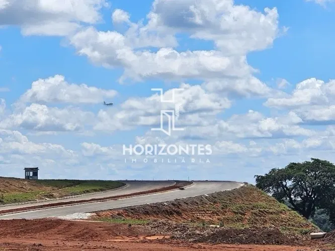 Terreno à Venda em Confins - 32.000 m²