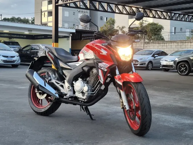 Honda CB 250 TWISTER/FLEXONE