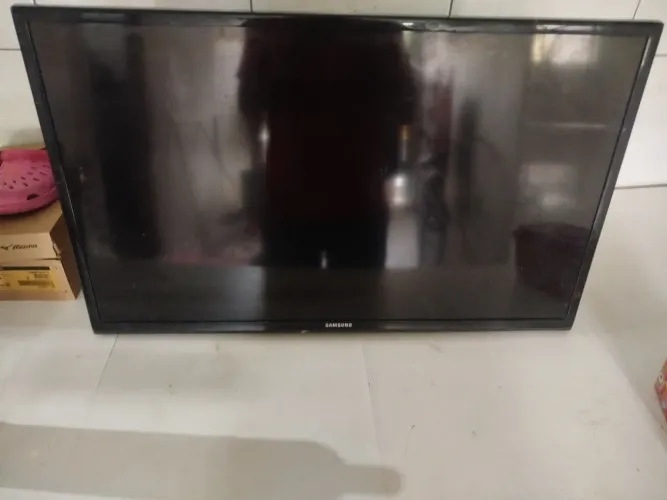 Título: TV Samsung 32" com defeito - leia a descrição