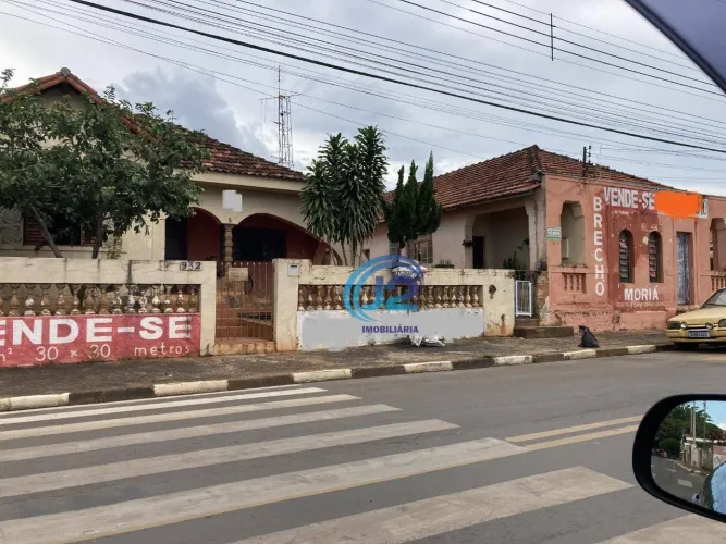 Casa à venda, excelente localização comercial , 344 m² por R$ 900.000 - Centro - Santo Ant