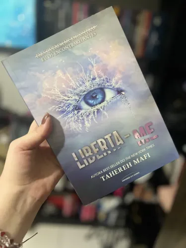 Série Estilhaça-me