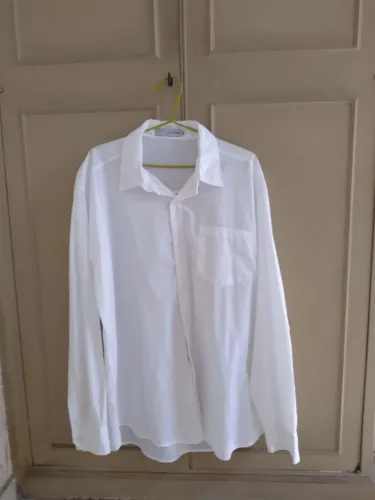 Blusa social masculina Branca Tam GG.