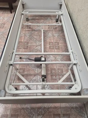 Cama elétrica hospitalar
