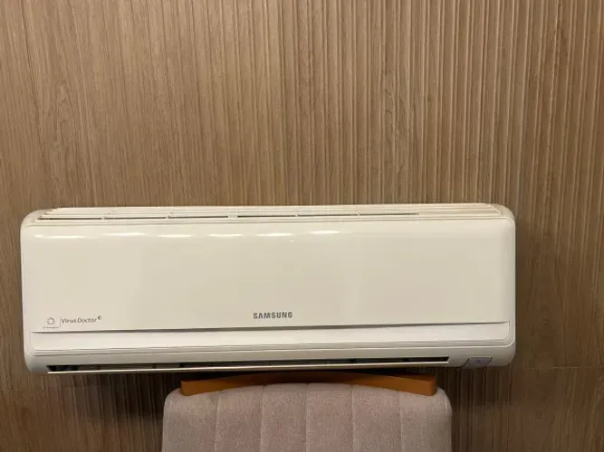 Ar condicionado Samsung 9000 Btus - Bom estado!