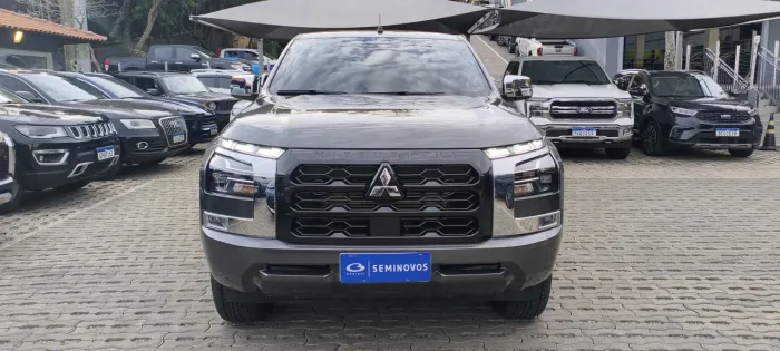 Mitsubishi TRITON HPE 2.4 CD 4X4 TB Diesel Aut. 2027